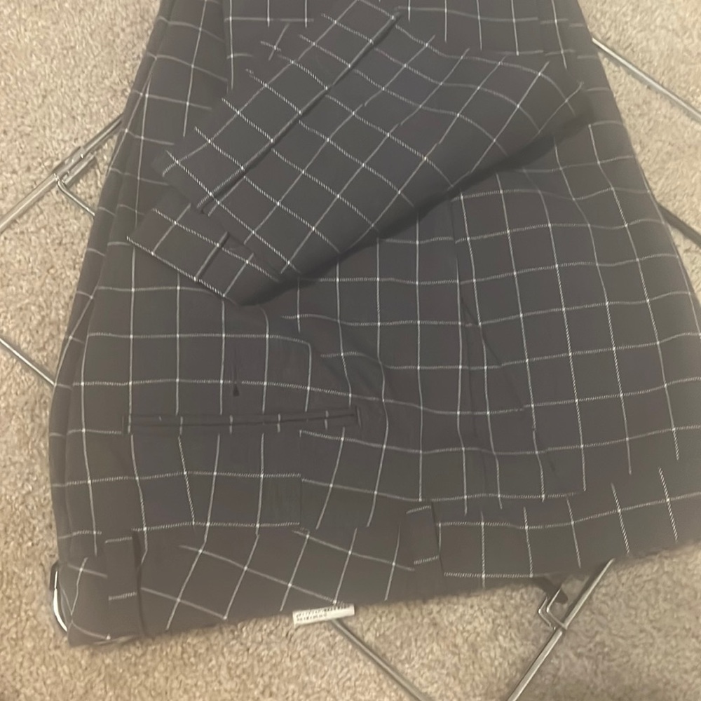 Grey and white checkered crops